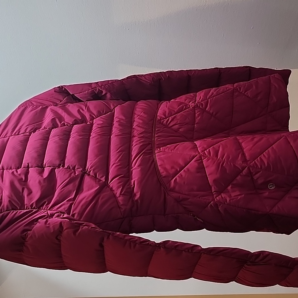 Lululemon Fluffed Up Down Puffer Jacket In Berry Rumble / Rumble Bordeux Drama - Picture 6 of 11